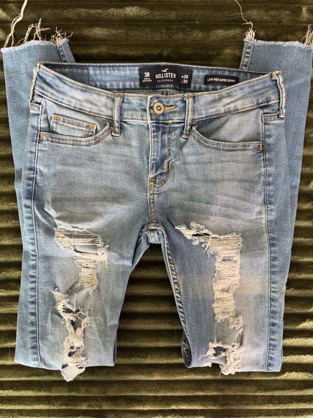 Hollister Low Rise Super Skinny Jeans Distressed Light Wash Y2K Size 3R W26